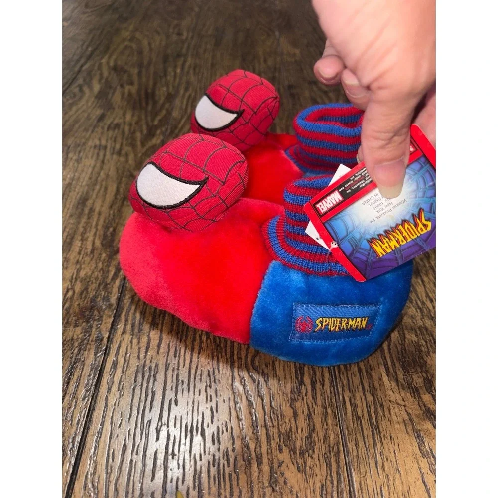 NWT vintage 2004 Spider-Man toddler slippers 9/10
